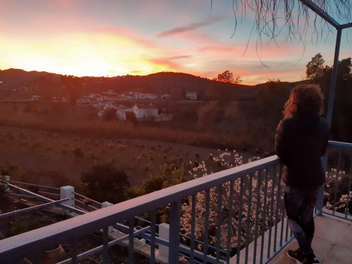 Viñuela Cortijo El Puenteゲストハウス エクステリア 写真