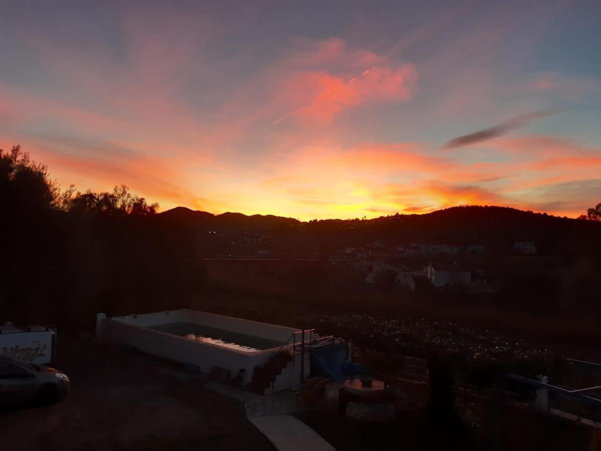 Viñuela Cortijo El Puenteゲストハウス エクステリア 写真